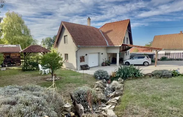 Eladó családi ház, Gyenesdiás 2+1 szoba 100 m² 117 M Ft