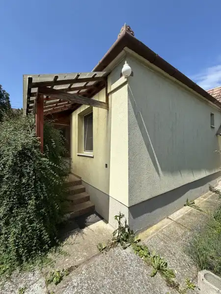 eladó családi ház, Győrszentiván