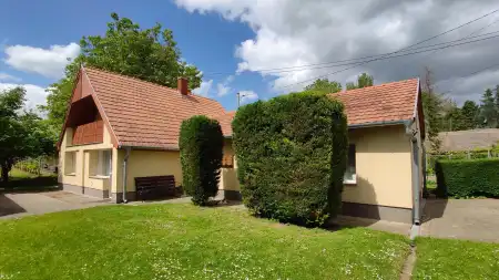 eladó családi ház, Győrújbarát