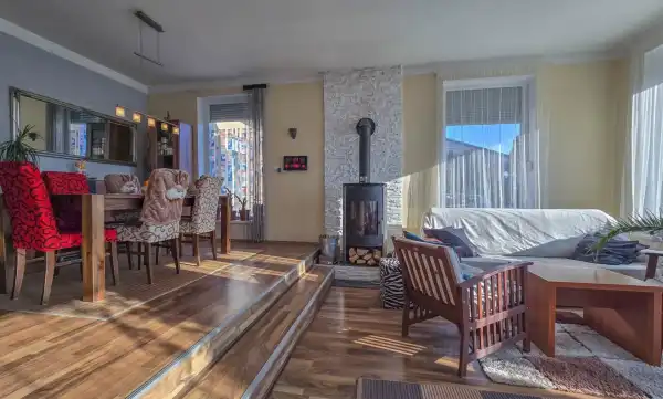 Eladó családi ház, Harka 8+1 szoba 268 m² 200 M Ft