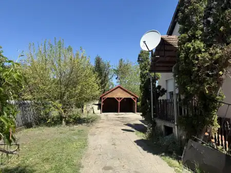 eladó családi ház, Hatvan