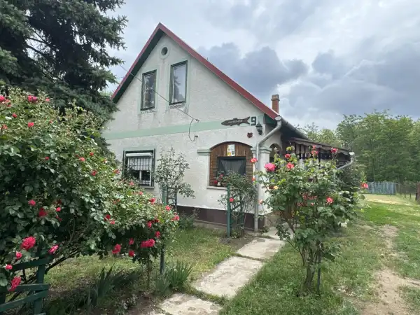 Eladó családi ház, Heves 4 szoba 130 m² 22.9 M Ft