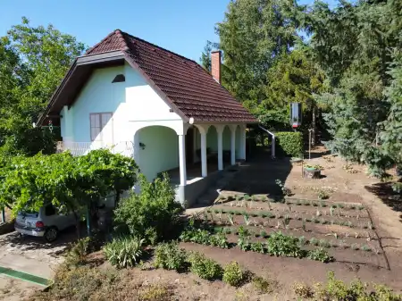 eladó családi ház, Heves