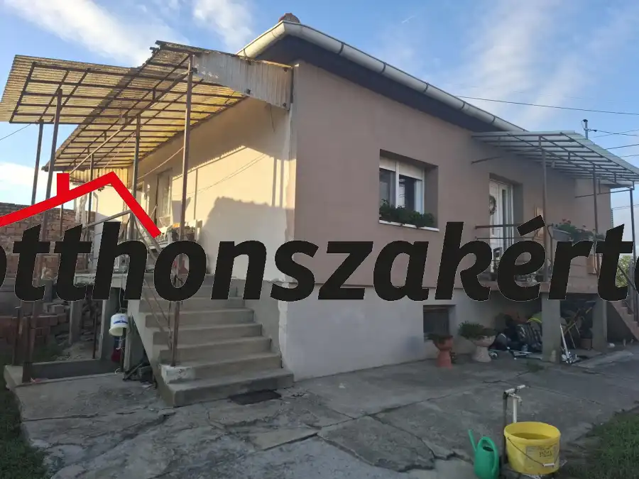 eladó családi ház, Jászfényszaru