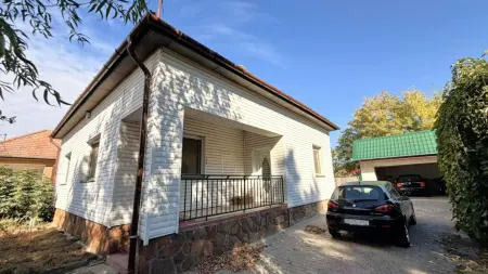 eladó családi ház, Kakucs
