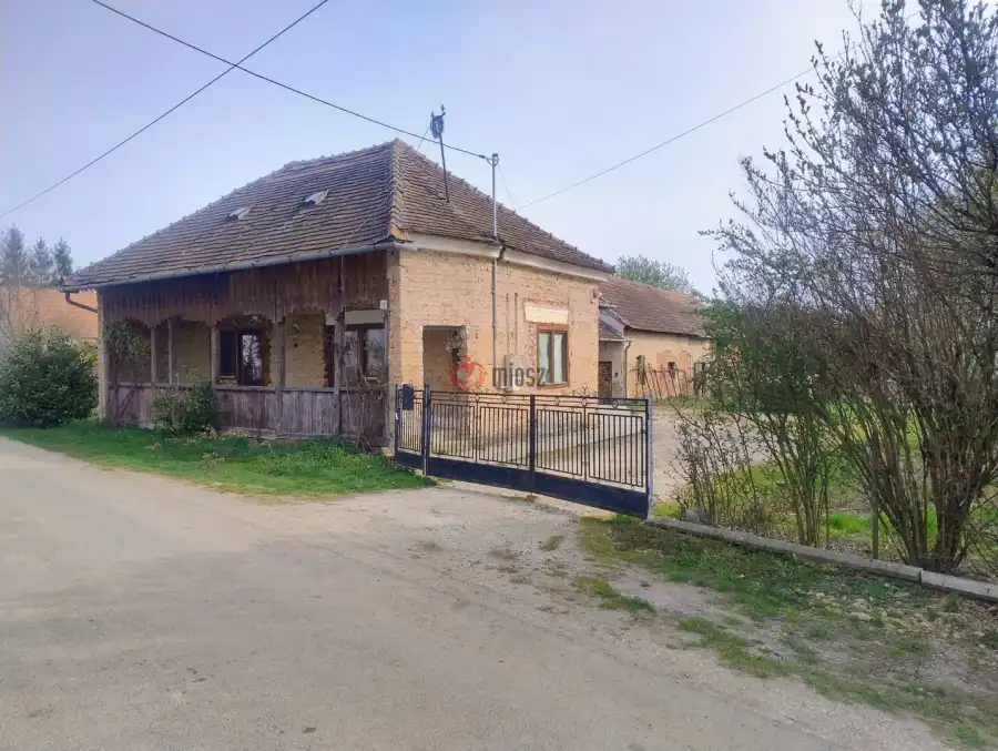 eladó családi ház, Kerkafalva
