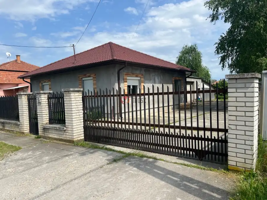eladó családi ház, Kiskunlacháza