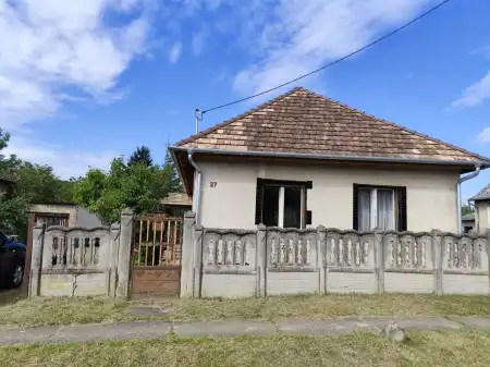 eladó családi ház, Kiskutas