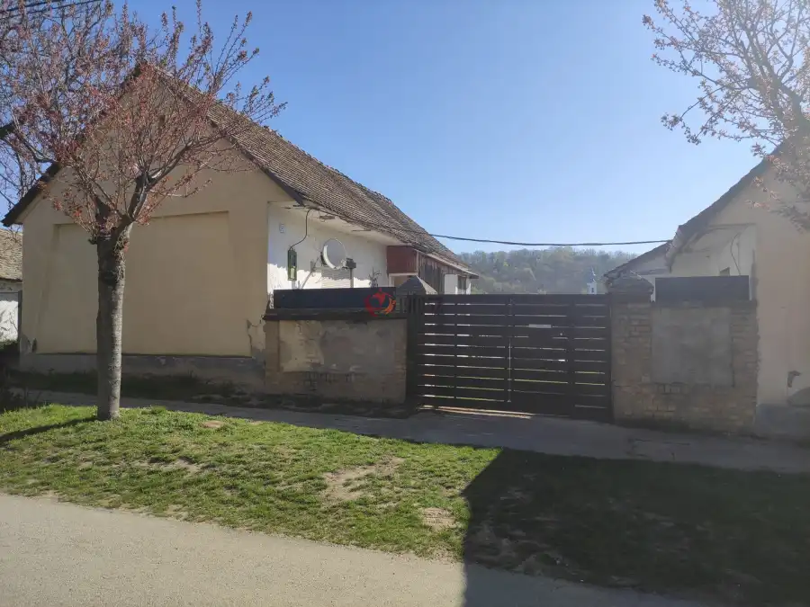 eladó családi ház, Kisnyárád