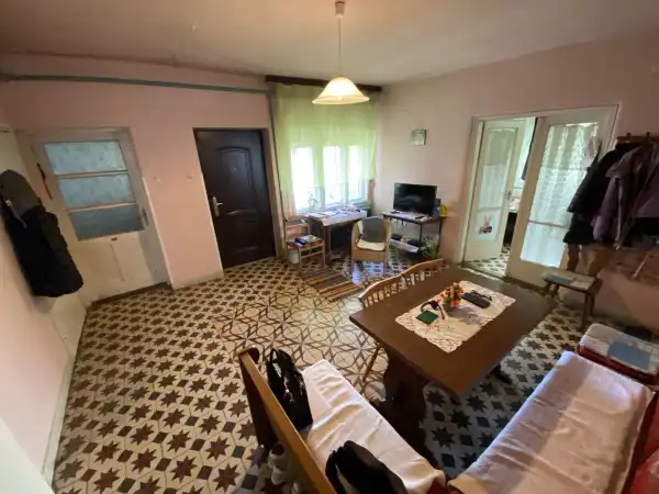 Eladó családi ház, Komárom 4 szoba 102 m² 38.9 M Ft