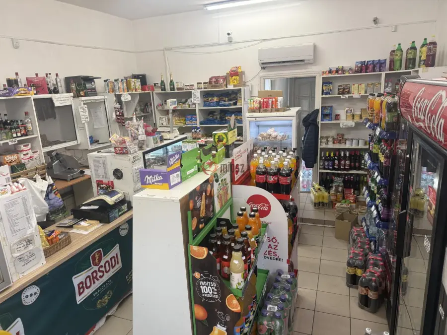 eladó családi ház, Komárom