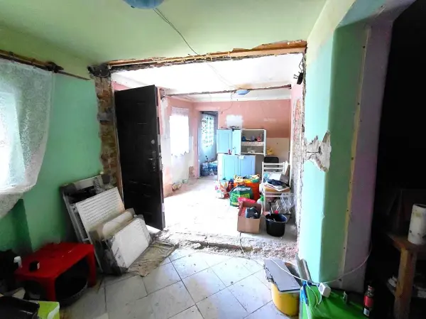Eladó családi ház, Komárom 3+1 szoba 98 m² 35 M Ft