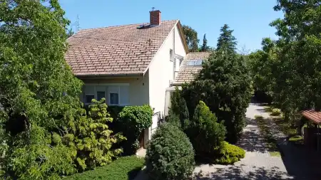 eladó családi ház, Kőröshegy