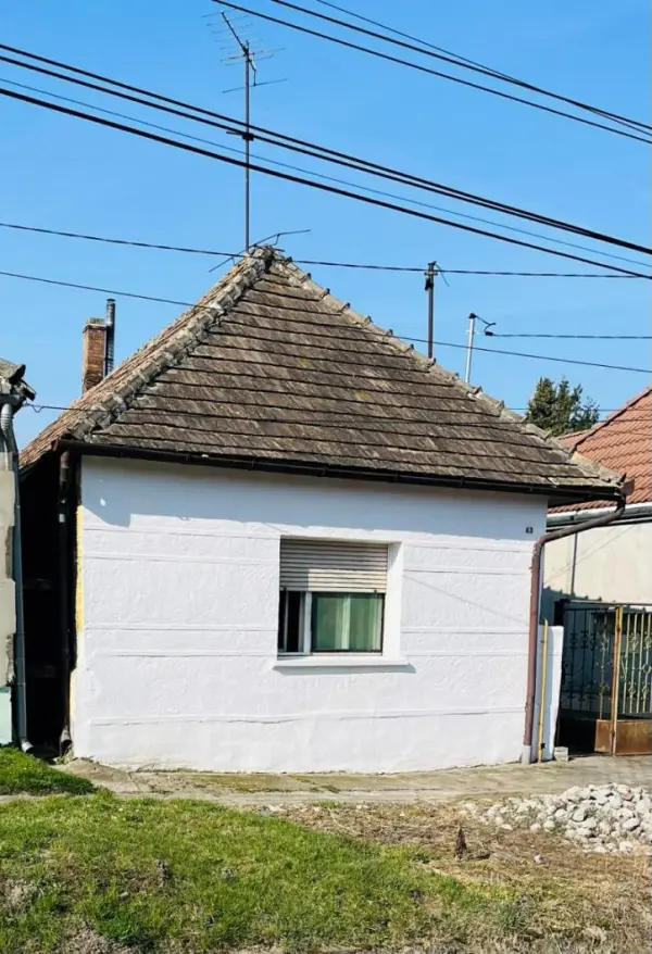 Eladó családi ház, Lábatlan 2 szoba 68 m² 25.9 M Ft