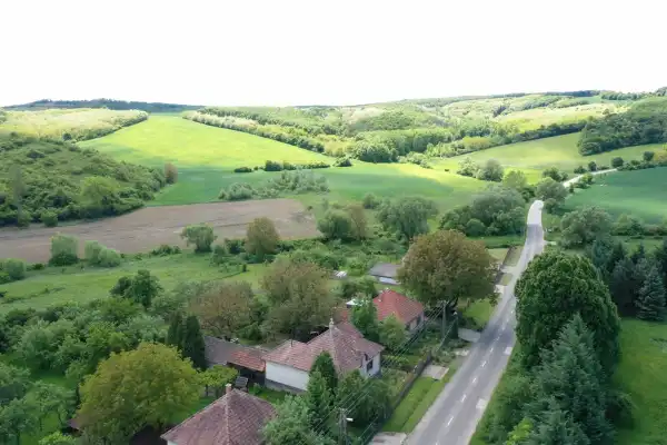 Eladó családi ház, Legénd 2 szoba 81 m² 25 M Ft