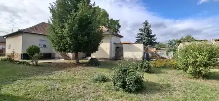 eladó családi ház, Lőrinci