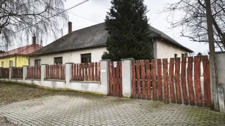 eladó családi ház, Lőrinci
