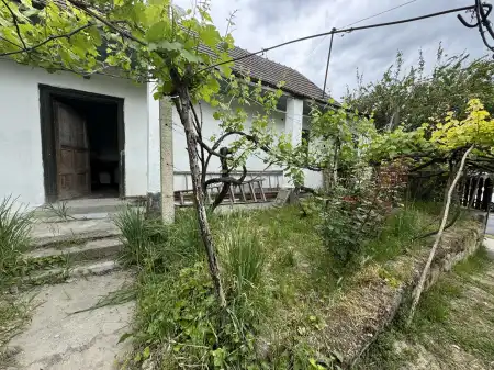 eladó családi ház, Makád