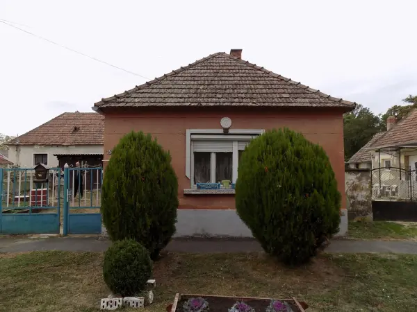 Eladó családi ház, Marcalgergelyi 2 szoba 65 m² 11.9 M Ft