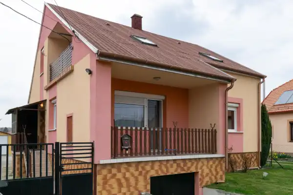 Eladó családi ház, Máriakálnok 6 szoba 160 m² 80 M Ft