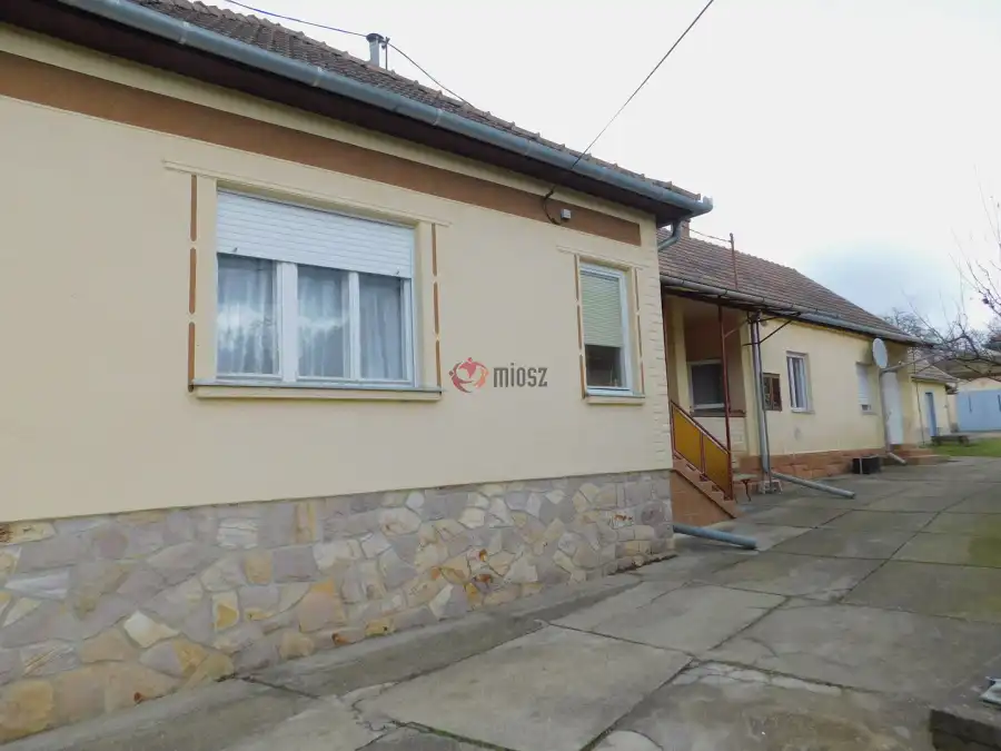 eladó családi ház, Mátraderecske