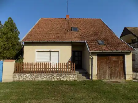 eladó családi ház, Mezőlak