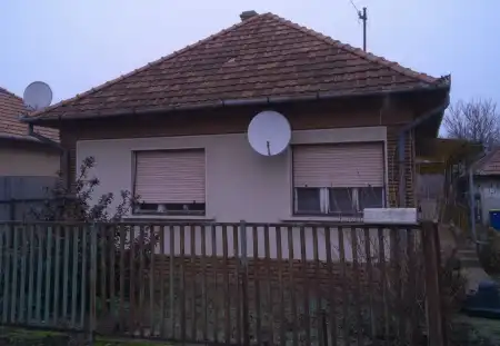 eladó családi ház, Mikebuda