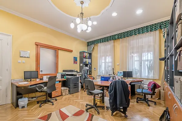 Eladó családi ház, Miskolc 7 szoba 300 m² 208 M Ft