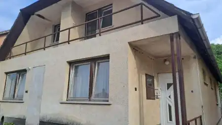 eladó családi ház, Mogyorósbánya