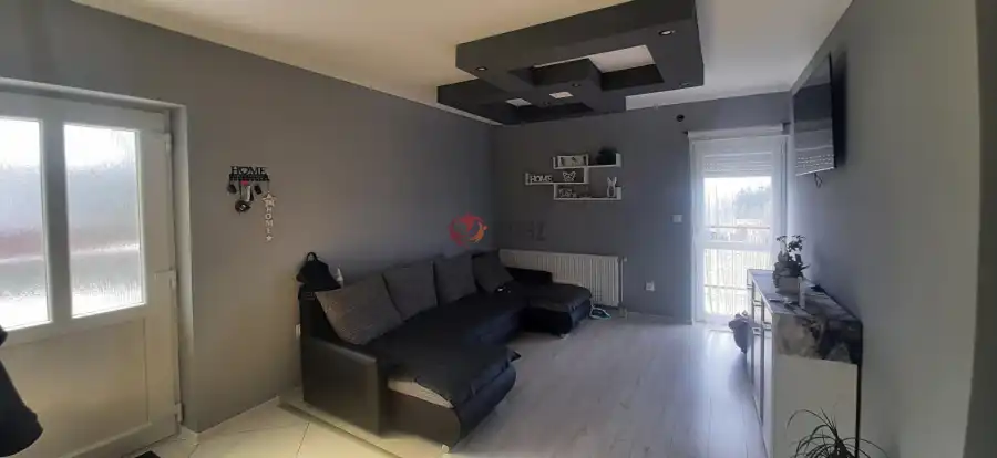 eladó családi ház, Monok