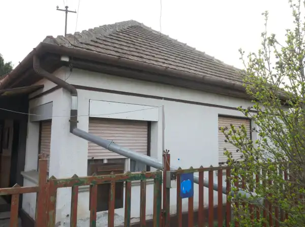 Eladó családi ház, Monorierdő 1 szoba 50 m² 27 M Ft