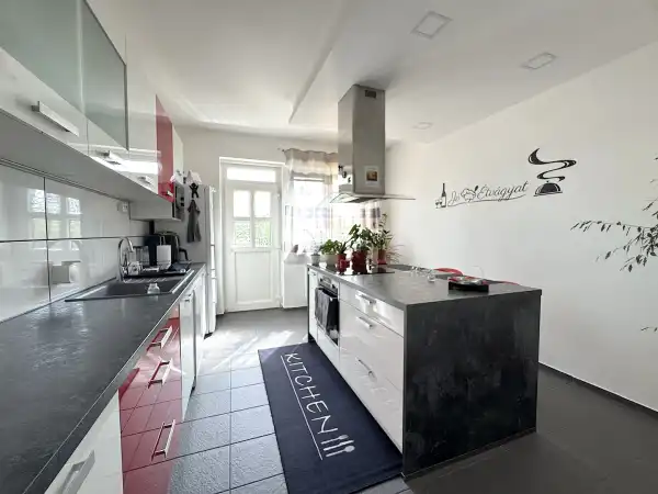 Eladó családi ház, Mosonmagyaróvár 5 szoba 167 m² 95 M Ft
