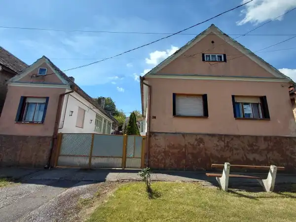 Eladó családi ház, Nagynyárád 4+1 szoba 100 m² 18.5 M Ft