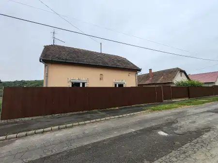 eladó családi ház, Nógrádmarcal
