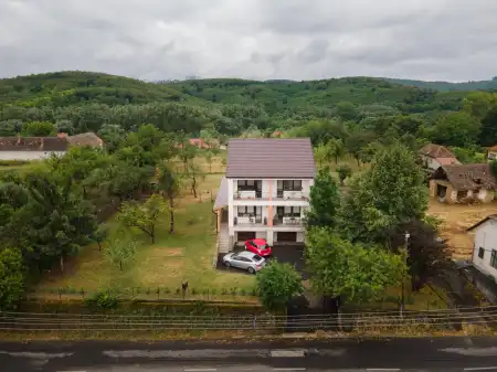 eladó családi ház, Nőtincs