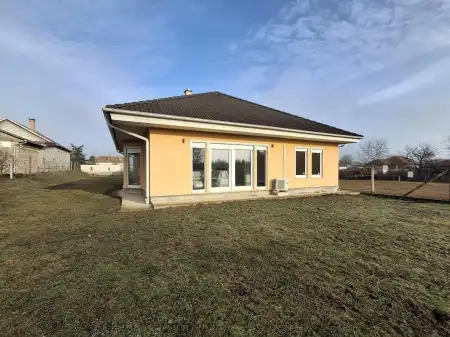 eladó családi ház, Nyíregyháza