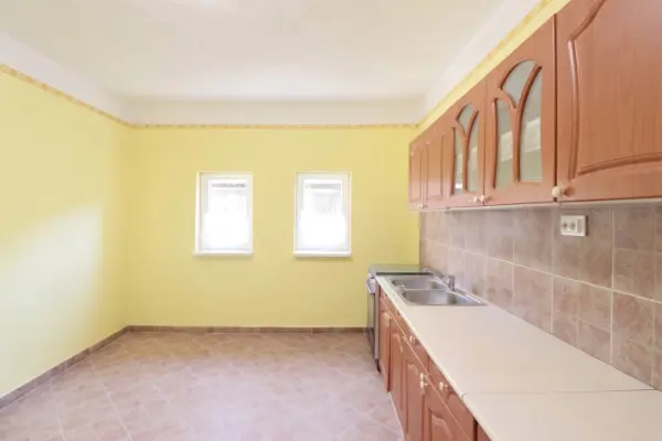 Eladó családi ház, Orosháza 4 szoba 140 m² 43 M Ft