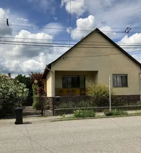 eladó családi ház, Pásztó