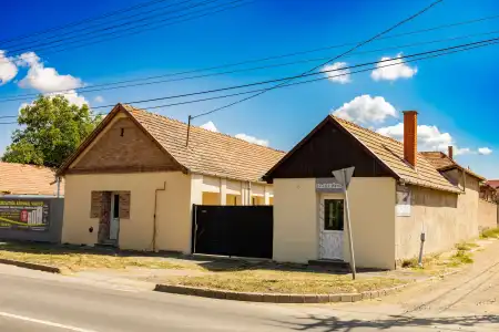 eladó családi ház, Pásztó