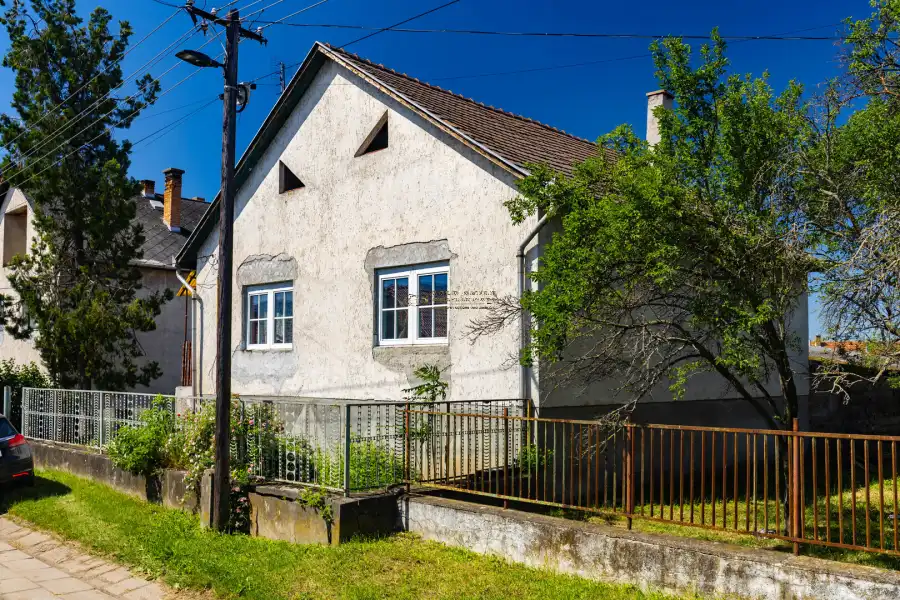 eladó családi ház, Pásztó