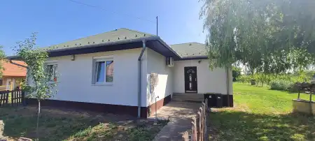 eladó családi ház, Perkáta
