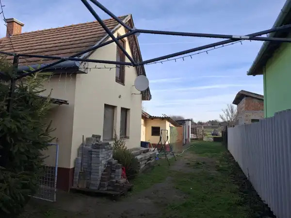 Eladó családi ház, Pilis 1 szoba 53 m² 38.9 M Ft