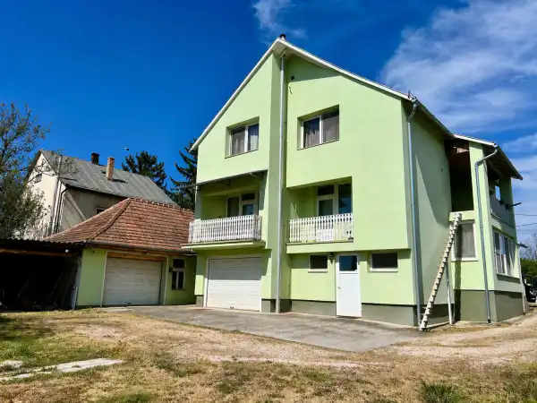 Eladó családi ház, Polgárdi 6 szoba 235 m² 94.9 M Ft