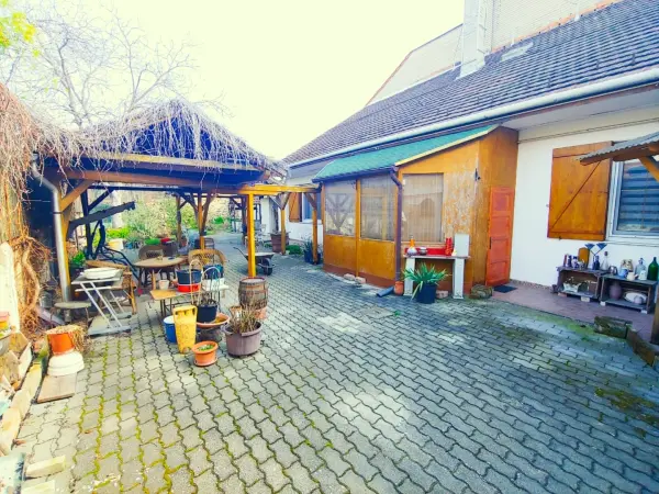 Eladó családi ház, Pomáz 4 szoba 120 m² 73 M Ft