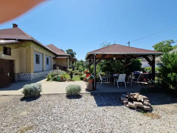 Eladó családi ház, Poroszló 4 szoba 134 m² 69 M Ft
