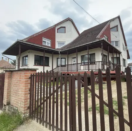 eladó családi ház, Prügy