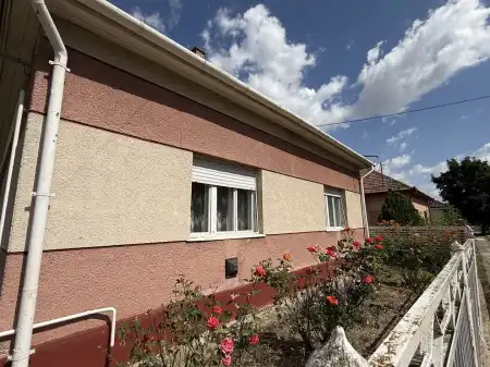 eladó családi ház, Püspökladány