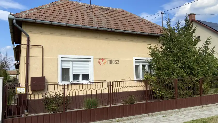 eladó családi ház, Püspökladány