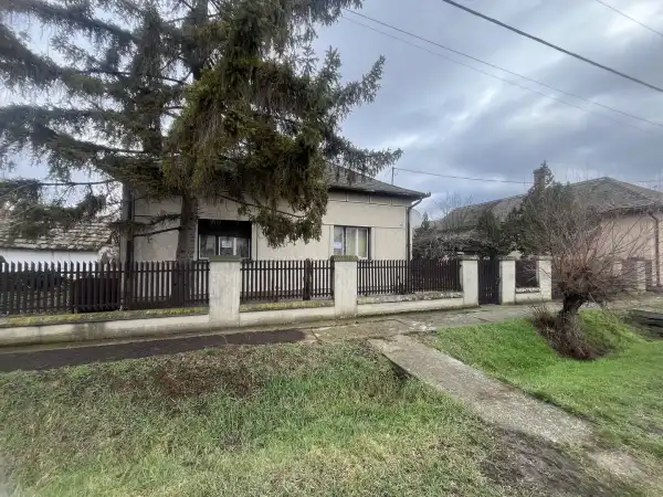 Eladó családi ház, Püspökladány 2 szoba 100 m² 25 M Ft