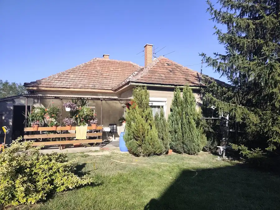 eladó családi ház, Pusztavacs